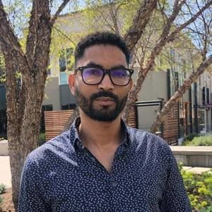 Meet your Posher, Mogos